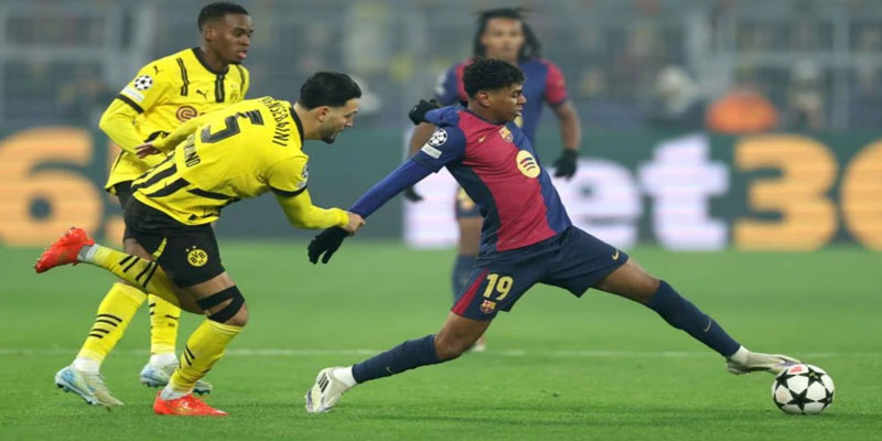 Barca lấn át đối thủ để vào bán kết