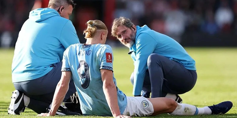 Nguy cơ cao tiền đạo số 9 nghỉ ngơi đến hết mùa